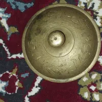 سرقندان قدیمی دارای خطاطی طرح  سینی مسی شاه عباس|کلکسیون اشیاء عتیقه|فسا, |دیوار