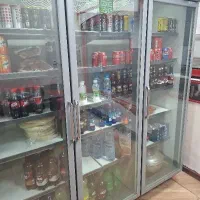 نیروی کار خانم در فست فود