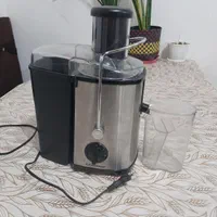 آب میوه گیری کاملا سالم