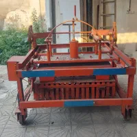 دستگاه بلوک زنی ۸قالب ، نیمه اتوماتیک