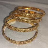 طلای دست دوم در حد نو قیمت تابلو