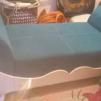 مبل تمیز و بدون هیچ گونه شکستگی ویاترک میباشد