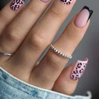 کاشت و ترمیم ناخن و کاشت مژه موقت