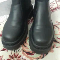 نیم بوت زنانه سایز ۳۹ در حد نو