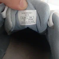 کتانی برشکا سایز ۳۸|کیف، کفش، کمربند|تهران, ونک|دیوار