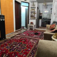 واحدی تمیز، ماشین رو
