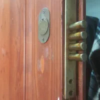 درب ورودی واحد|مصالح و تجهیزات ساختمان|محمدشهر, کوی بهار|دیوار