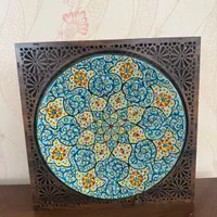 بشقاب مینا کاری ۳۵ سانتی با قاب چوبی سنتی|صنایع دستی و سایر لوازم تزئینی|قم, سراجه|دیوار