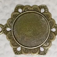 قاب برنزی گرنبند