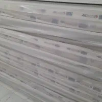 به یک شاگرد ساده درب پنجره