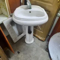 روشویی دسشویی همراه شیر