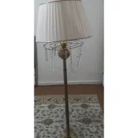 اباژور ایستاده