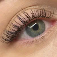 اموزش و خدمات کاشت و لیفت و مدل برا اکستنشن مژه