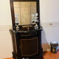 کنسول و آینه