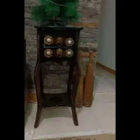 یک عدد میز تلفن