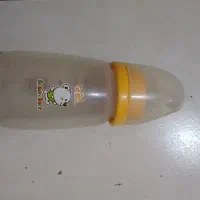 شیر دوش دستی به همراه سه شیشه شیر و دو پستونک|اسباب و اثاث بچه|ری, حمزهآباد|دیوار