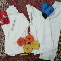 لباس کاراته دستکش کمربند