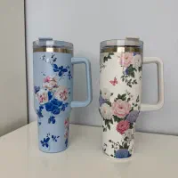 تامبلر دسته دار طرح گل AMSZM درب شفاف (تراول ماگ)