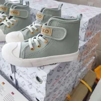 کفش بچگانه خارجی