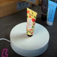 استند گردان برقی (برای تولید محتوا و نمایش محصول)