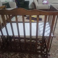 تخت نوزاد|تخت و صندلی بچه|تهران, سبلان (لشگر)|دیوار