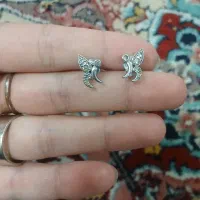 گوشواره میخی|بدلیجات|قم, بنیاد|دیوار