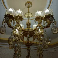 لوستر ۴شاخه کریستالی رنگ طلایی|لوستر و چراغ آویز|رشت, کوی مهر|دیوار