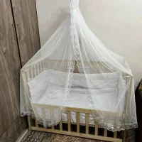 تخت کودک (چوبی)|تخت و صندلی بچه|رشت, لاکانی|دیوار