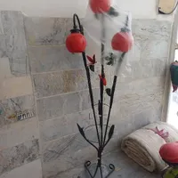 آباژور ایستاده