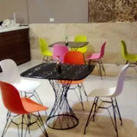 میز و صندلی