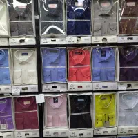 فروشنده پوشاک اقا