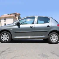 پژو ۲۰۶ تیپ ۵ ، تمام فابریک ، بدون رنگ ، کم‌کار