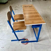 نیمکت و تجهیزات مدرسه