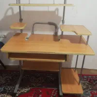 میز کامپیوتر