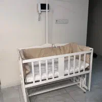 تخت نوزاد مدل گهواره ای، با قابلیت تنظیم ارتفاع|تخت و صندلی بچه|اهواز, کیانپارس |دیوار