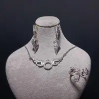 نیم ست و مدال نقره|جواهرات|سهند, |دیوار