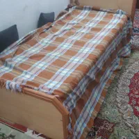 تخت خواب وتشک