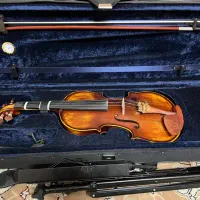 ویولن فونیکس کره ای به همراه پوپیتر