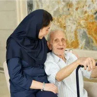 پرستار خانم برای سالمند آقا