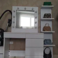 کمد آرایش وشلف بسیار زیبا|مبلمان خانگی و میز عسلی|کاشمر, |دیوار