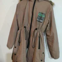 کاپشن|لباس|نقده, |دیوار