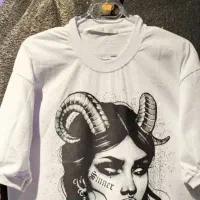 یه سری لباس مغازه به دلیل جمع کردن مغازه