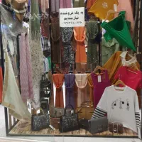 فروشنده خانم شال و روسری