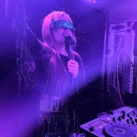 دیجی خانم باسابقه و اجرا مراسمات شما بصورت حرفه‌ای