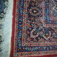فرش دست بافت فروشی هست