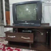 تلویزیون ومیز درحدنو