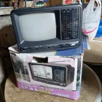 تلوزیون اصل ژاپن و گیره مجمع مسی قدیمی