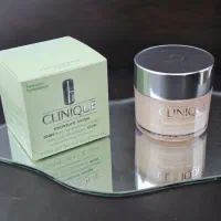 کرم ابرسان و مرطوب کننده برند کلینیک ۱۰۰ ساعته