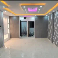 نقاشی ساختمان.سفید. طرح کاغذ