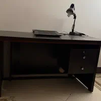 میز تحریر در حد نو